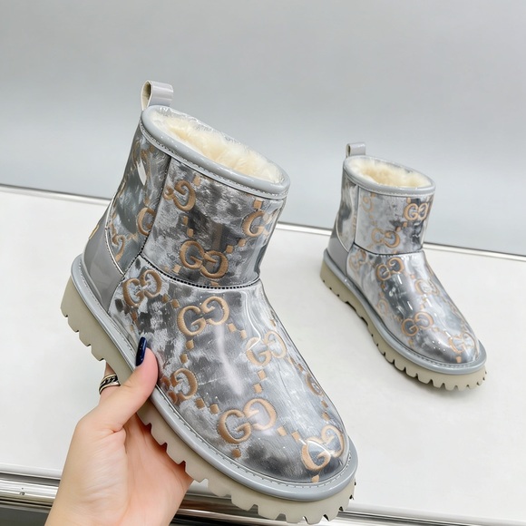 Gucci GG Silver Snow Boots - Picture 4 of 8